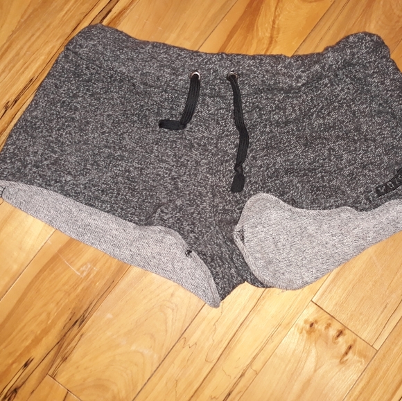 Clothes - Picture 13 of 16